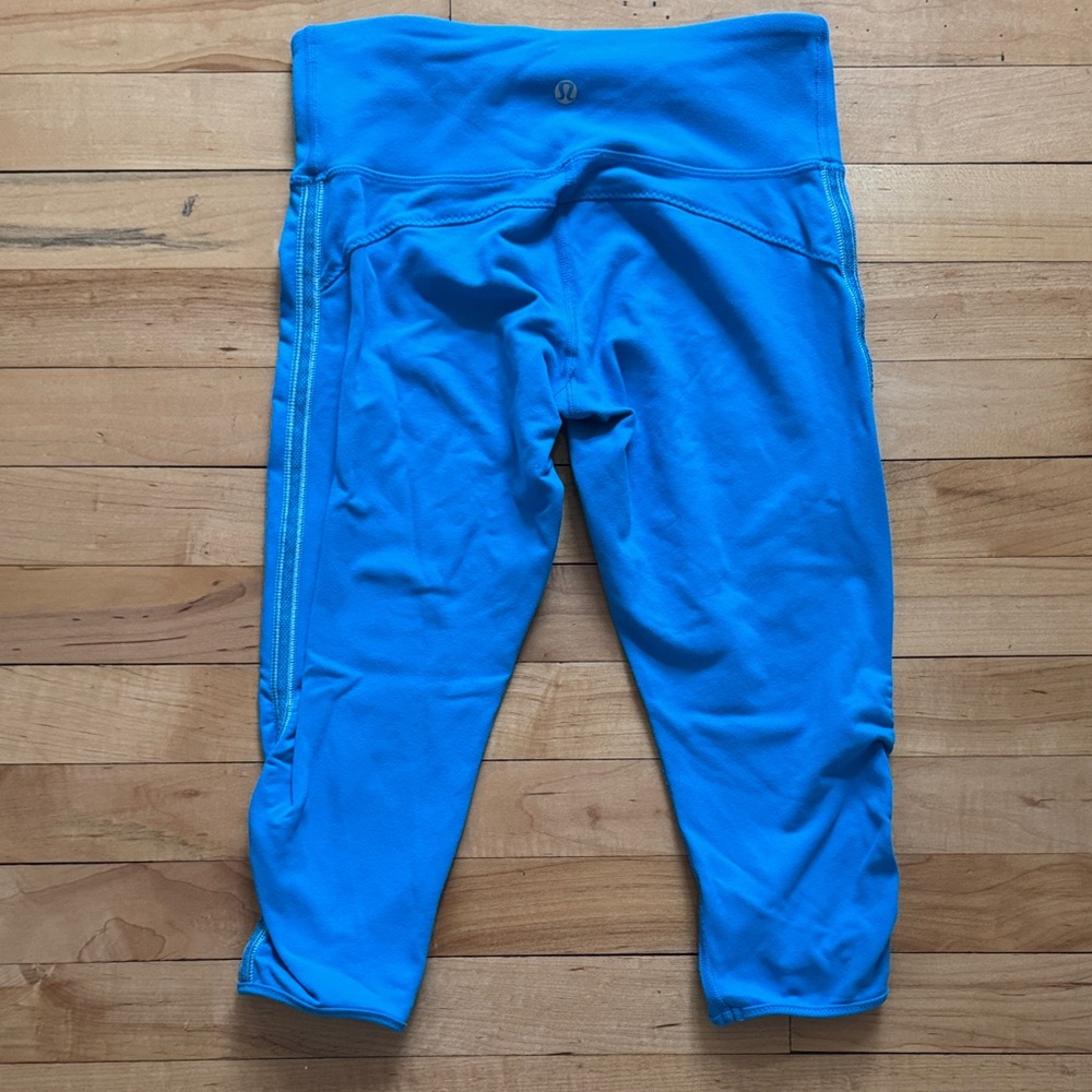 lululemon womens Vibrant Turquoise Cropped Leggings